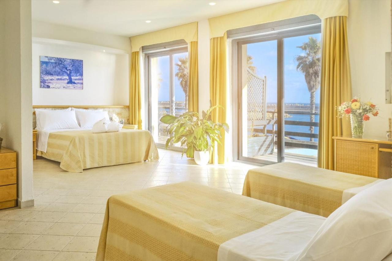 Hotel Terminal - Caroli Hotels Santa Maria di Leuca ภายนอก รูปภาพ