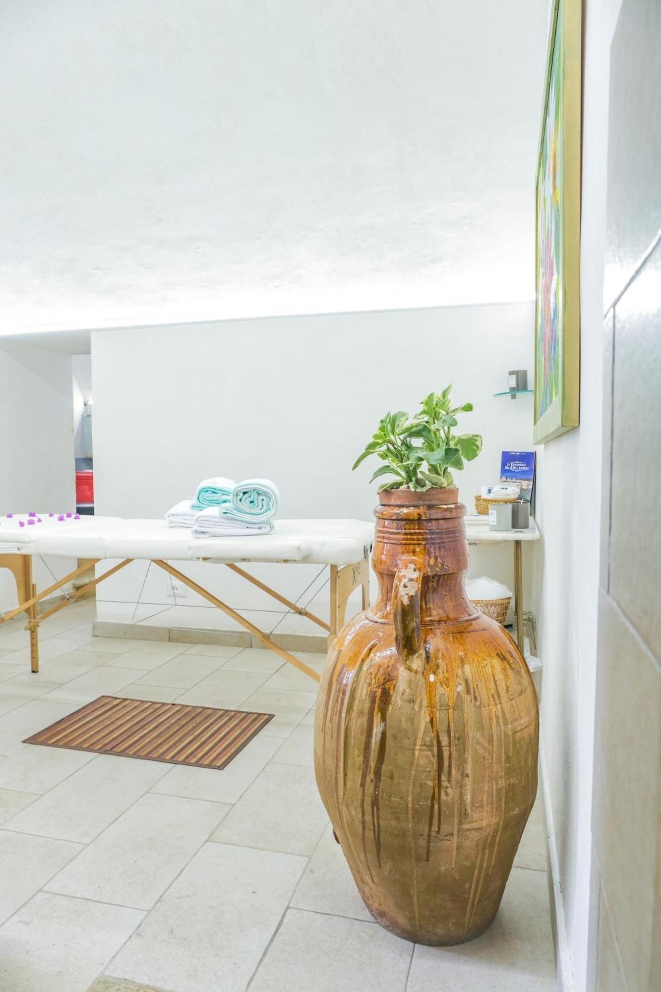 Hotel Terminal - Caroli Hotels Santa Maria di Leuca ภายนอก รูปภาพ