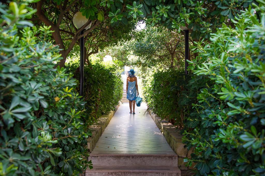 Hotel Terminal - Caroli Hotels Santa Maria di Leuca ภายนอก รูปภาพ